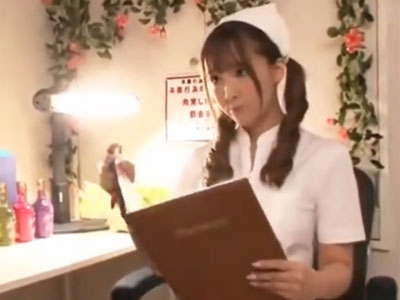 元アイドルの爆乳お姉さんが看護師コスで患者チンポにご奉仕