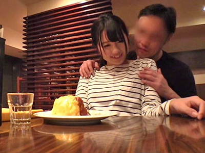 バイト先の店長との不倫動画を投稿された一般人女子大生