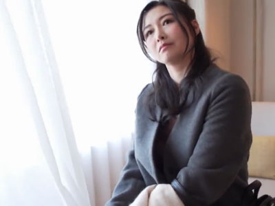 数年間ご無沙汰で欲求不満の美魔女妻が数年ぶりの種付けで女として恍惚絶頂