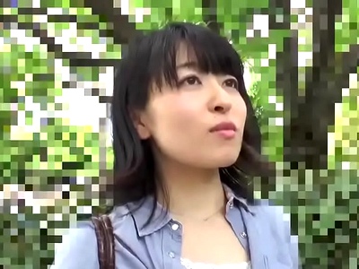 「あ！アッ！あぁ～♡」少女のように感じる若妻の膣内に無許可の膣内射精！