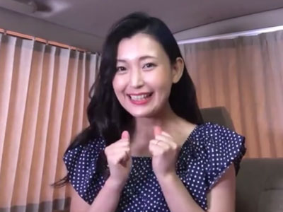 アラフォーなのに今だ若々しい美女が初対面のオッサンチンポを優しくチンしごき抜き