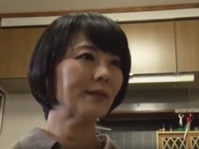 熟女未亡人に性欲衰えない老人が言い寄って欲求不満解消しあう種付けFUCK