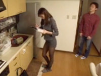 不動産屋のむちケツOLに我慢できず着衣のまま種付けレイプ！