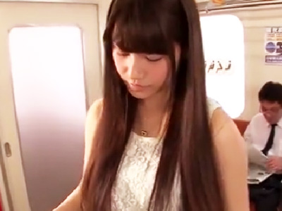 「やっ…止めてください…」電車で後ろから突っ込まれて立ちバックに喘ぐ少女ｗ