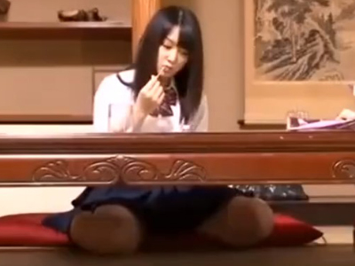 媚薬チンポぶち込まれておもらしガチイキ晒しちゃったロリJK