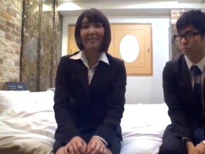 「赤ちゃん出来たら責任取ってね」同じ職場の部下に膣内射精され大満足な女上司ｗ