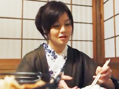 美人妻が初の不倫旅行で背徳セクロスを堪能してイキ顔晒すｗ