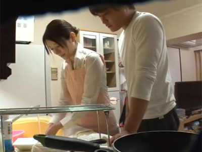 レンタル家政婦のお姉さんを盗撮→飽き足らずにその場でガチハメ決行