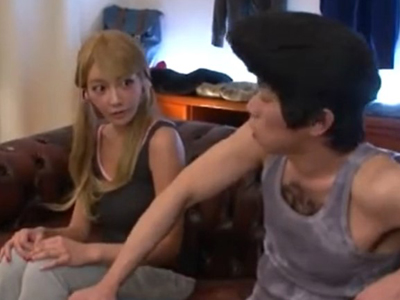 明日花キララ扮するギャルがブサイク男にガチ惚れセックス