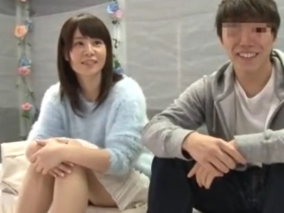 男友達となし崩しでカメラ前セックスしちゃった素人さん