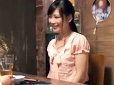 居酒屋で仲良くなった美女をお持ち帰り→隠しカメラ仕掛けて中出しパコ撮影ｗ