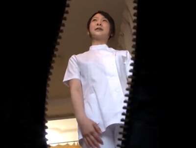 美人マッサ師に自慢のデカチンギンギン丸を見せつけて…無理を承知の裏オプお願い！