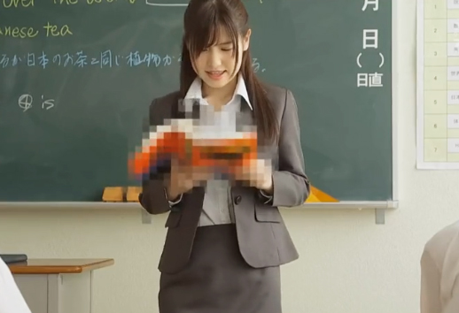 美少女先生がDQN生徒にリモバイ我慢授業させられてから輪姦ハメ
