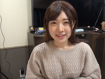 超上玉素人降臨！細身ながらも感度ビンビン丸なロリっ子がカメラ目線でガチイキ