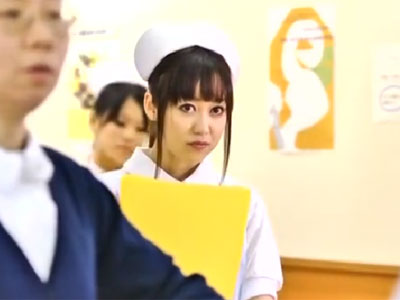 美女看護師が院内で医者と禁断のガチハメ→ザーメン舌上射精フィニッシュ